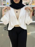 شومیز نگینی همراه کراپ سفید - تصویر 2